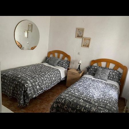 Pension Conchita II Madrid Exterior photo
